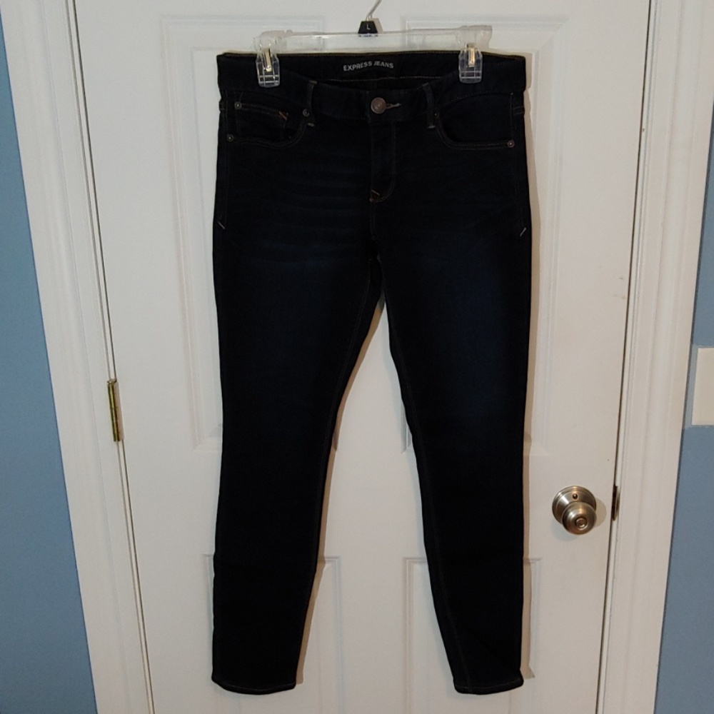 Dark wash skinny ankle jeans